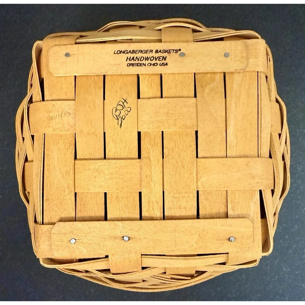 Longaberger 2000 Medium Catch All Basket Immaculate